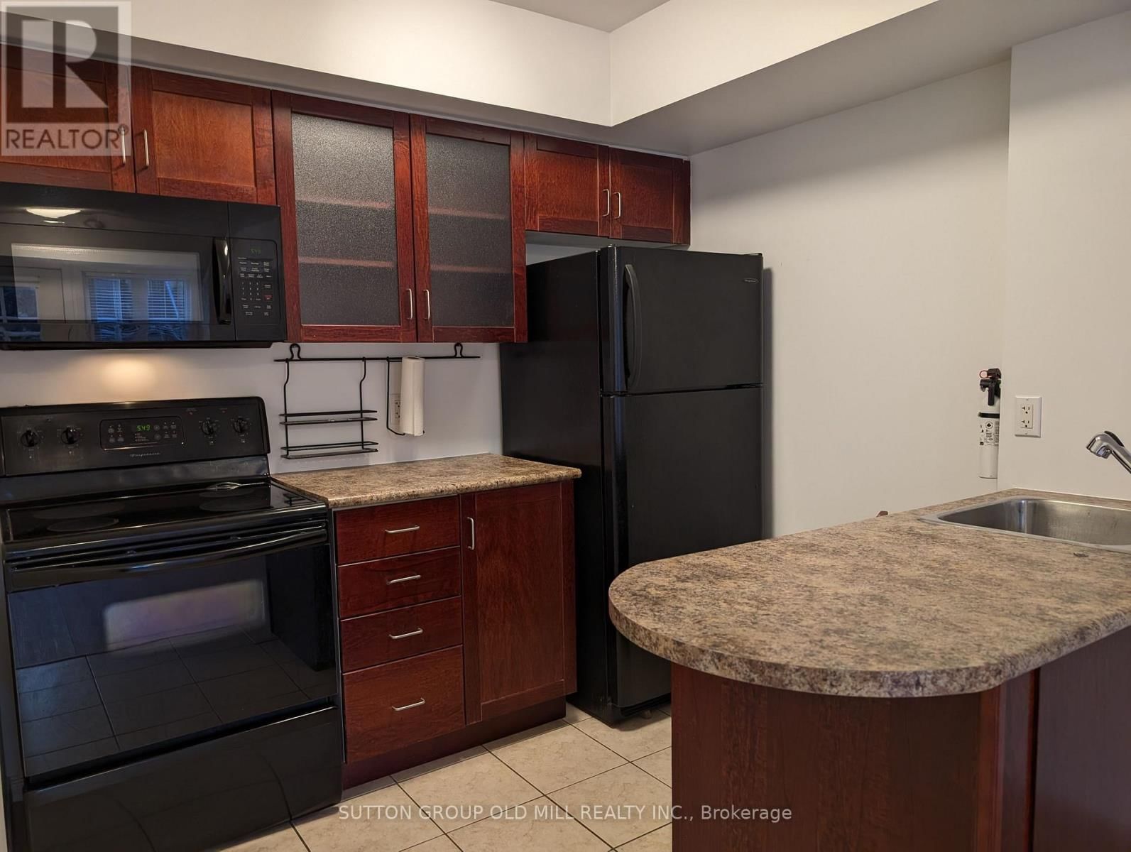 1218 - 21 PIRANDELLO STREET Image 5