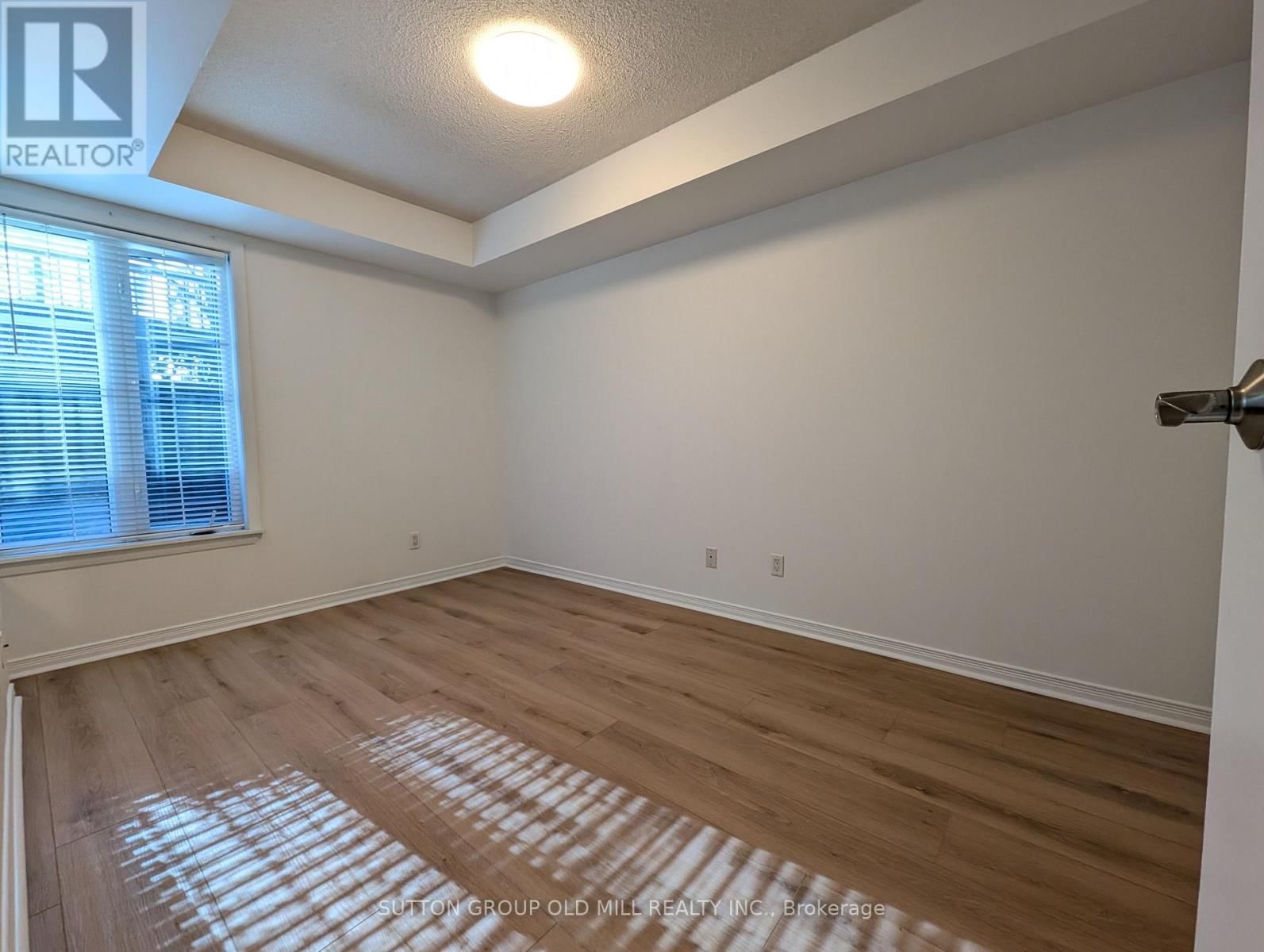 1218 - 21 PIRANDELLO STREET Image 8