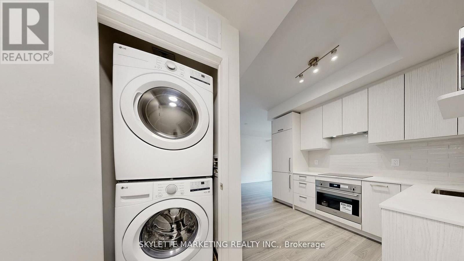 35 - 73 CURLEW DRIVE Image 3