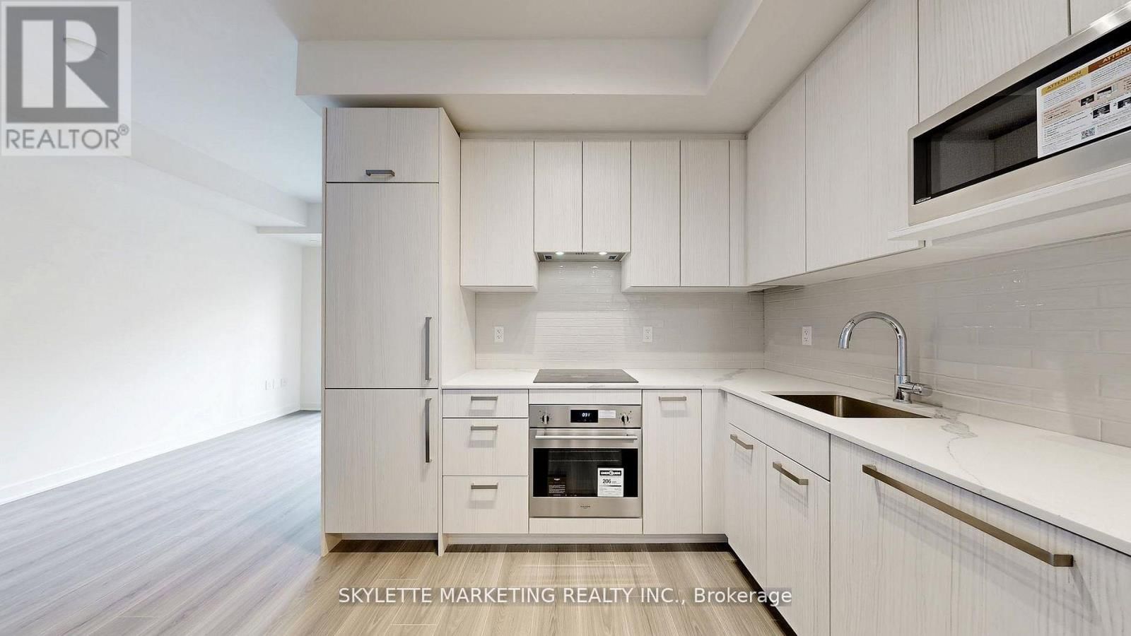 35 - 73 CURLEW DRIVE Image 4