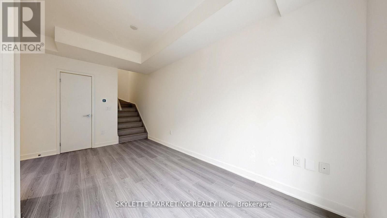 35 - 73 CURLEW DRIVE Image 7