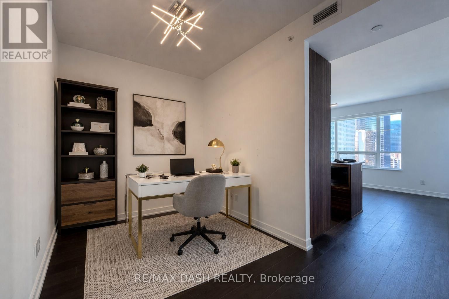 2501 - 88 SCOTT STREET Image 2