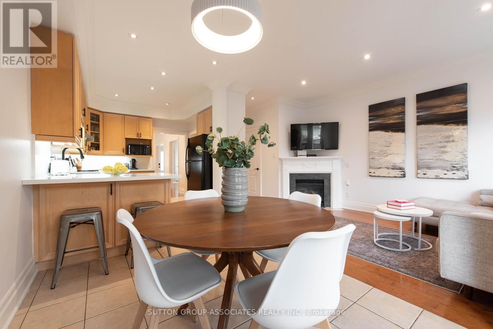 4 COATES AVENUE Image 14