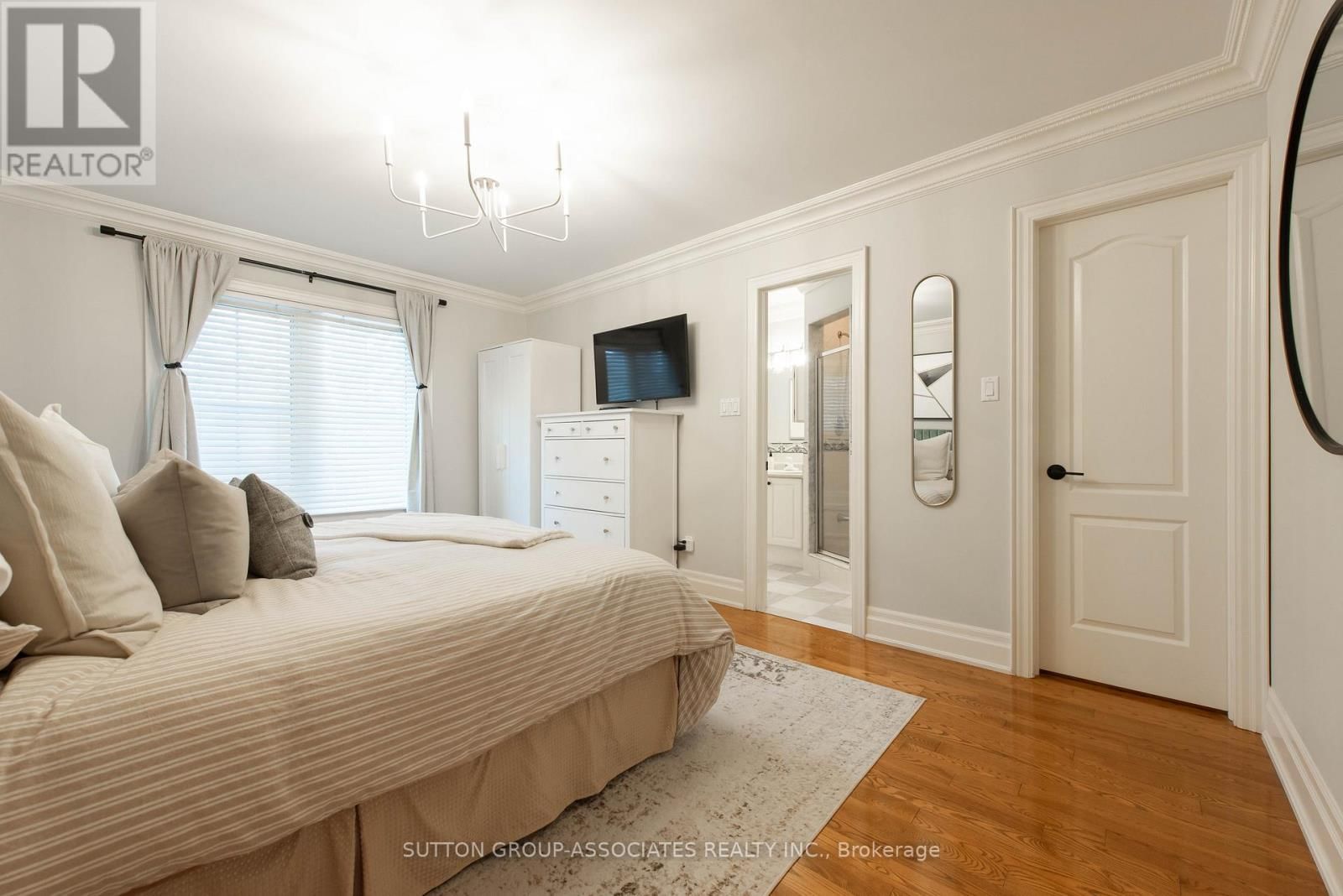 4 COATES AVENUE Image 21