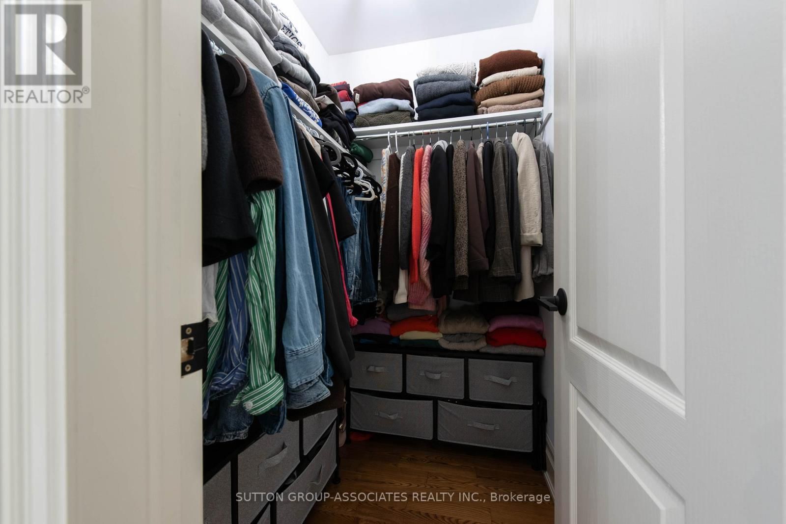 4 COATES AVENUE Image 22