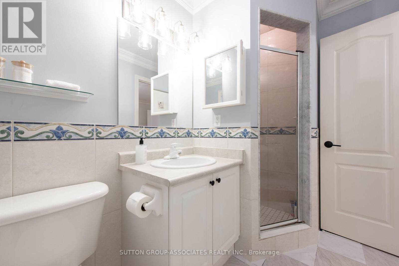 4 COATES AVENUE Image 26