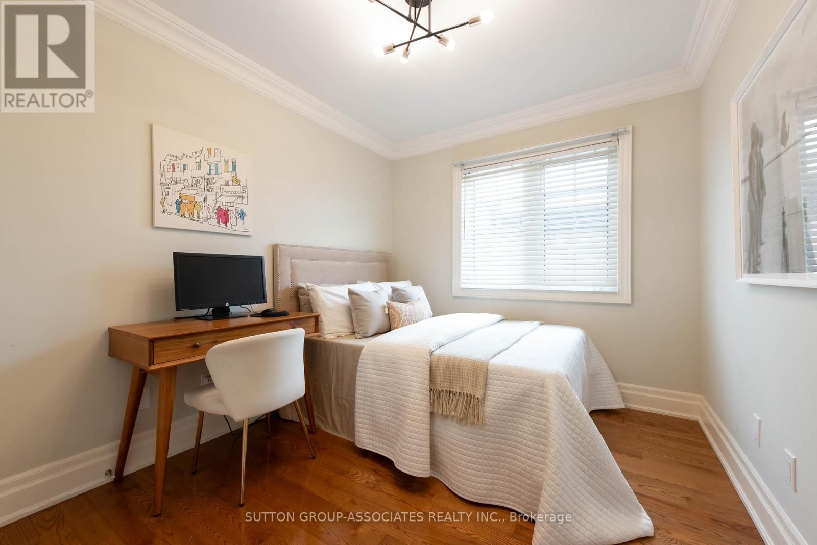 4 COATES AVENUE Image 27