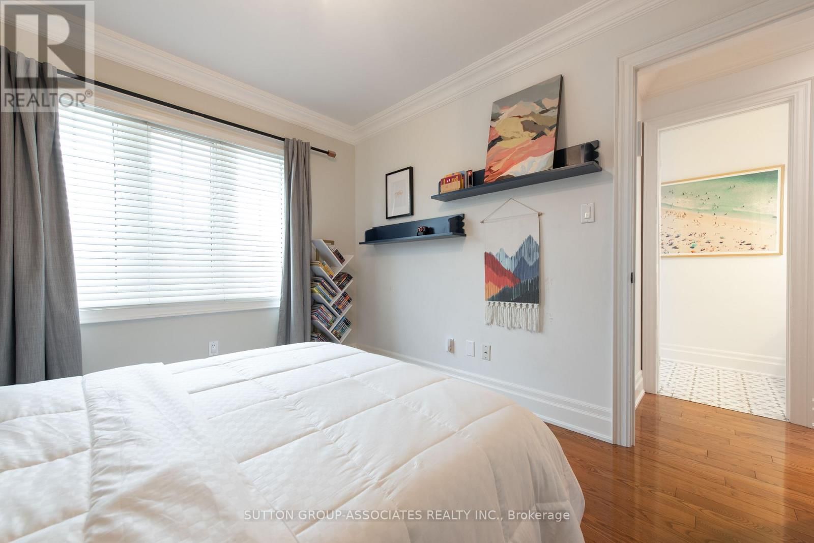 4 COATES AVENUE Image 31