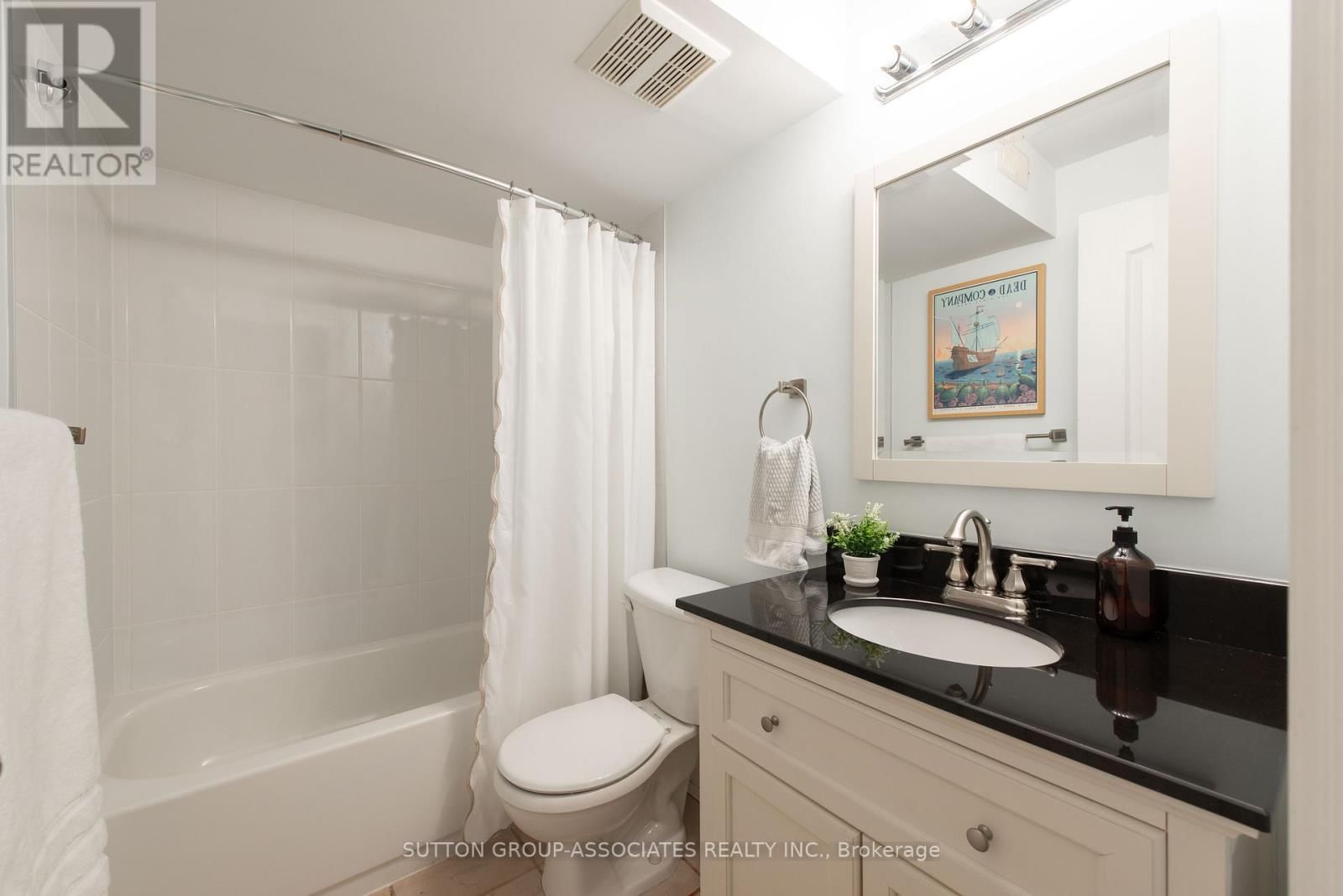 4 COATES AVENUE Image 38