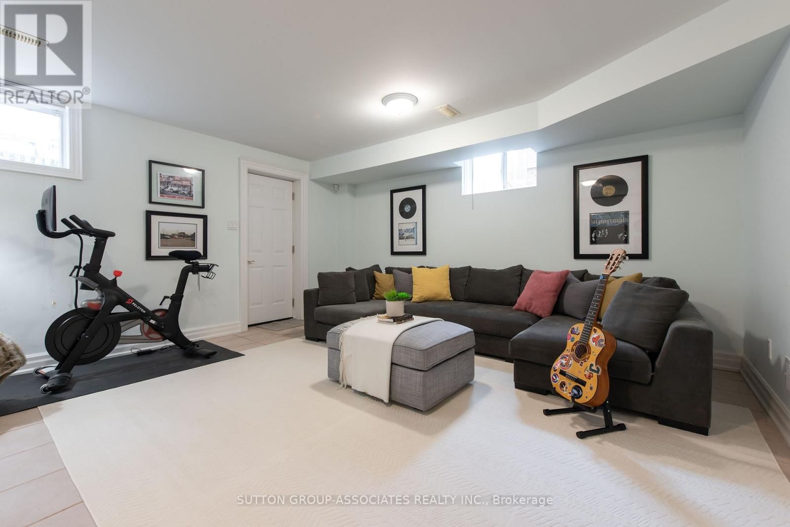 4 COATES AVENUE Image 40