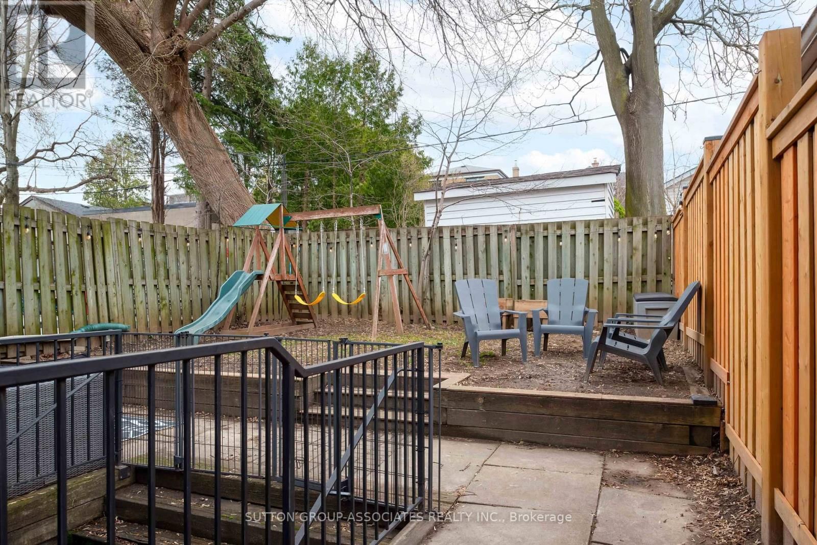 4 COATES AVENUE Image 41