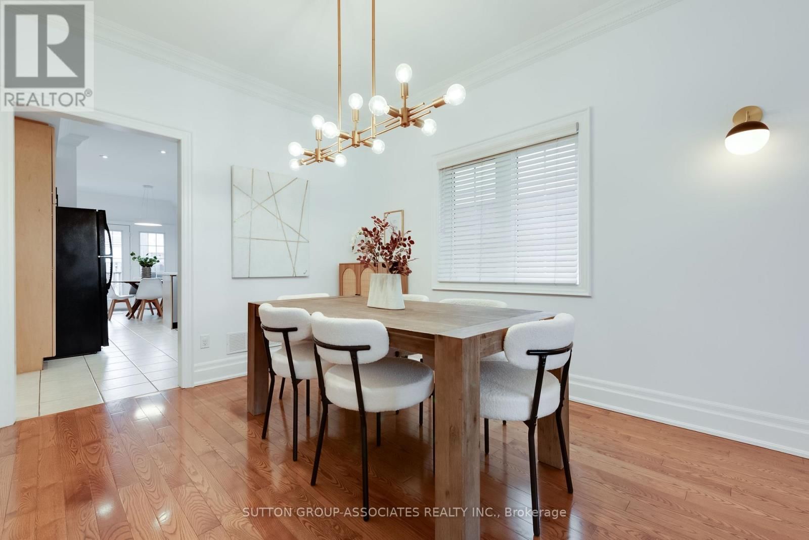 4 COATES AVENUE Image 8