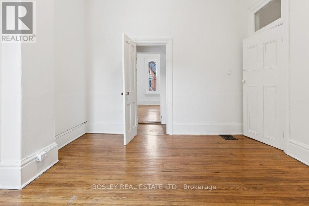 221 BEVERLEY STREET Image 19