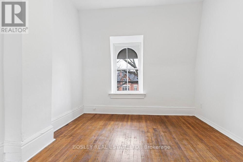 221 BEVERLEY STREET Image 35