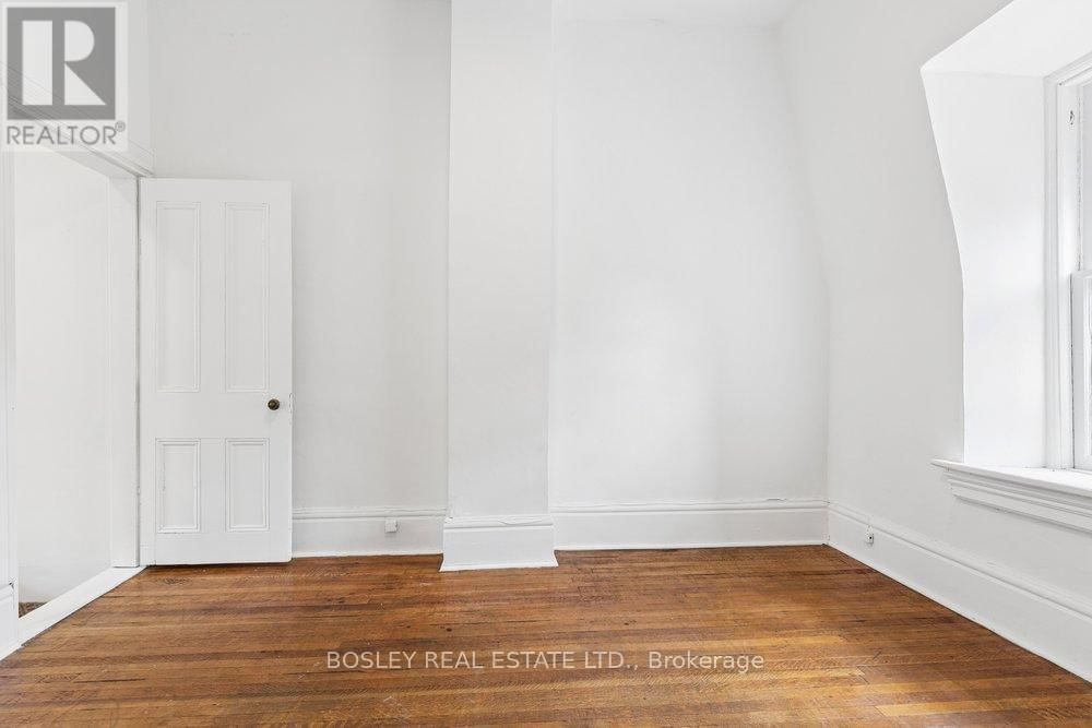 221 BEVERLEY STREET Image 36