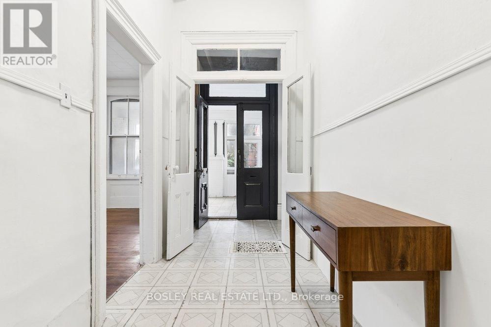 221 BEVERLEY STREET Image 8