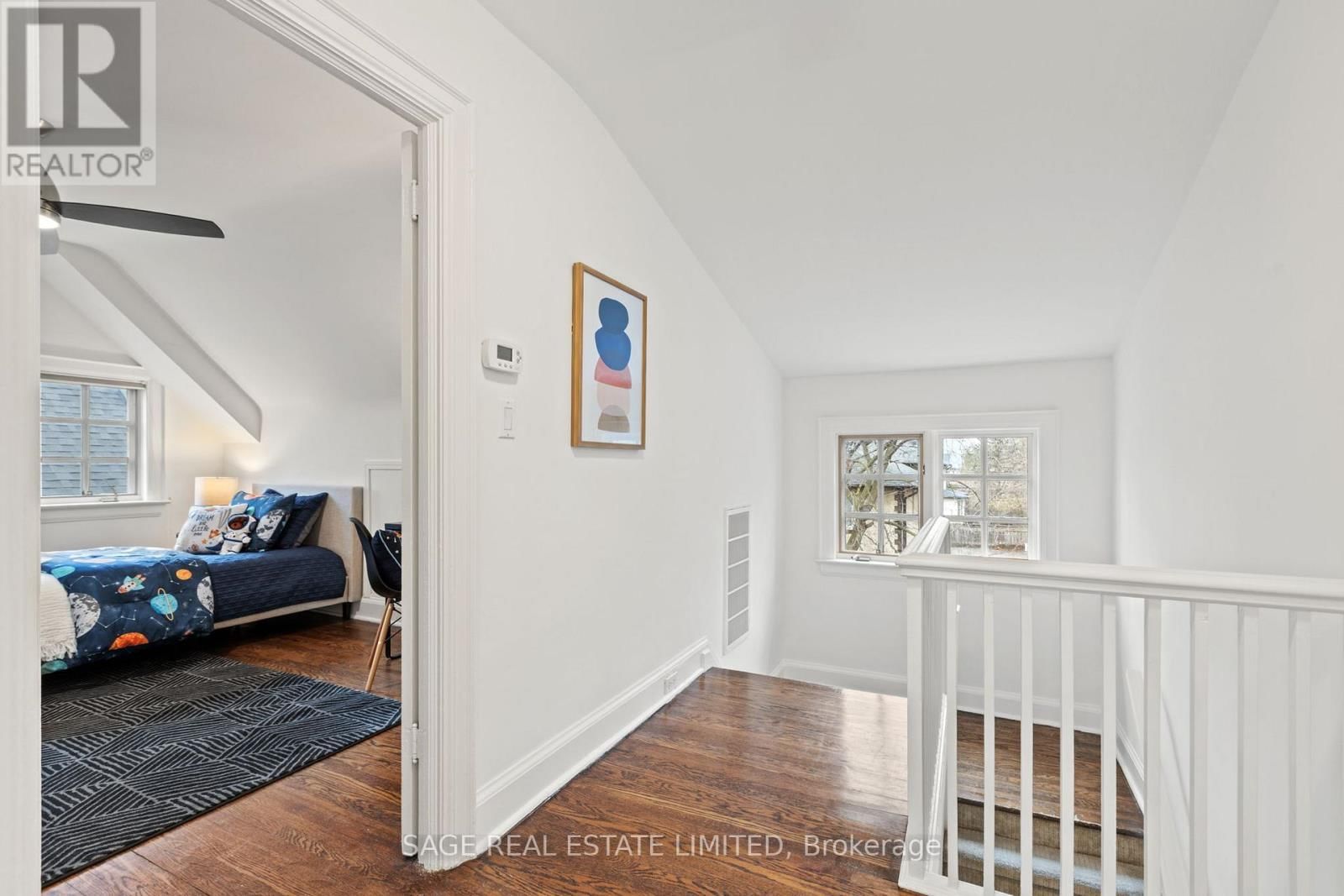 85 WEYBOURNE CRESCENT Image 23