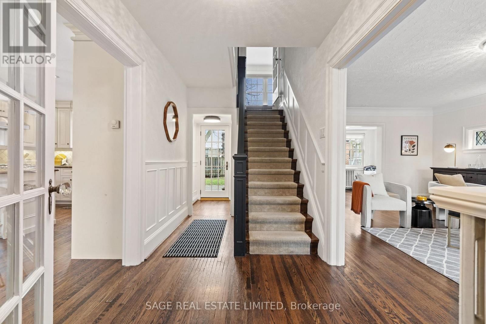 85 WEYBOURNE CRESCENT Image 3