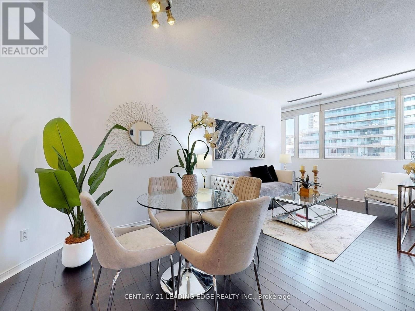 602 - 555 YONGE STREET Image 10