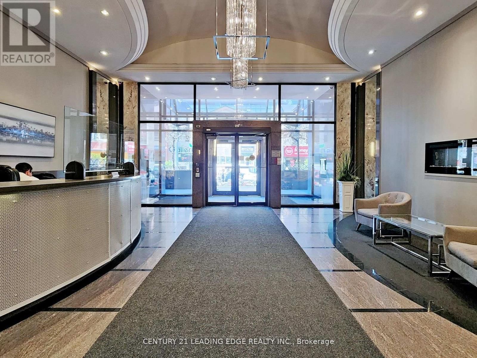 602 - 555 YONGE STREET Image 3