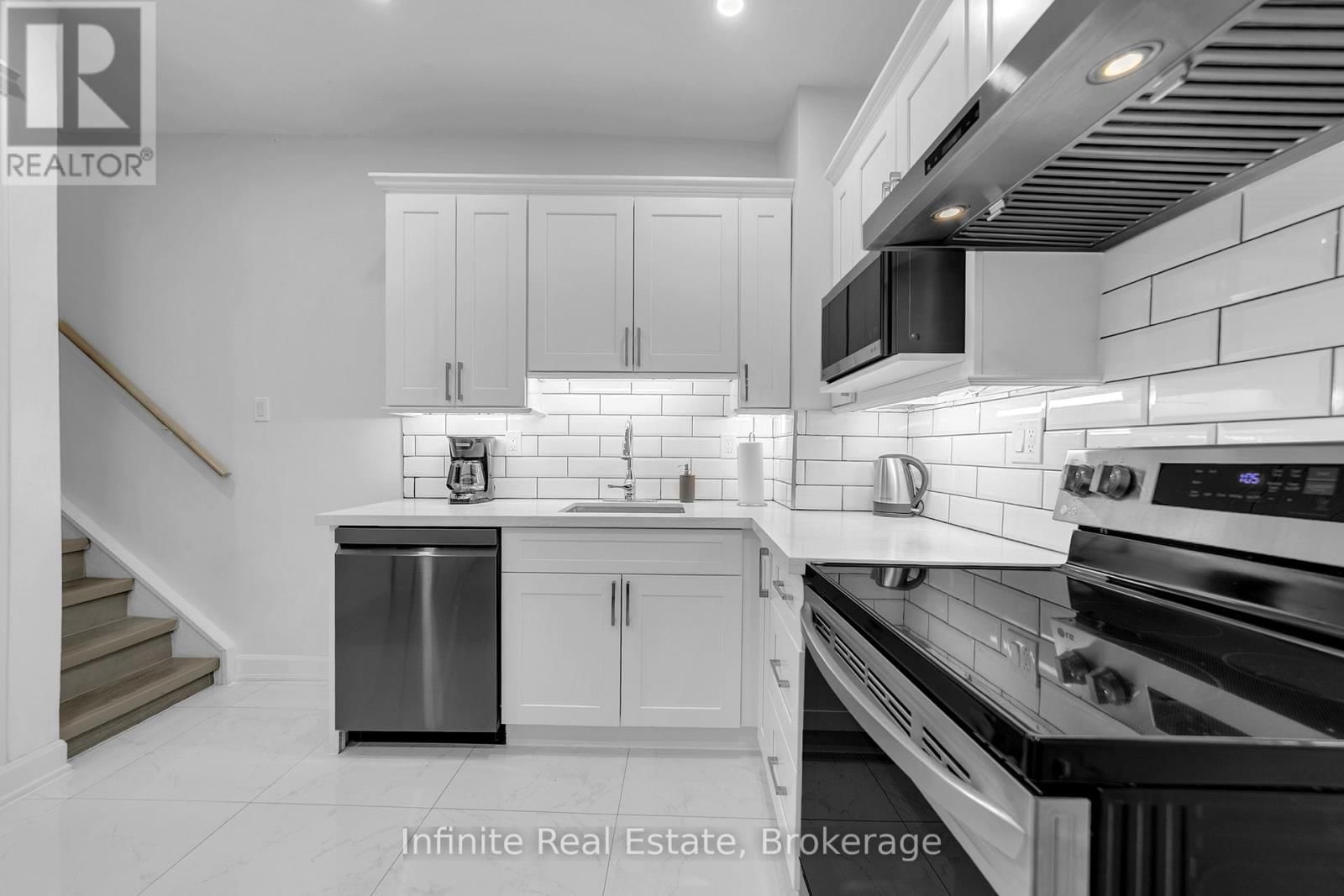 11 D'ARCY STREET Image 10