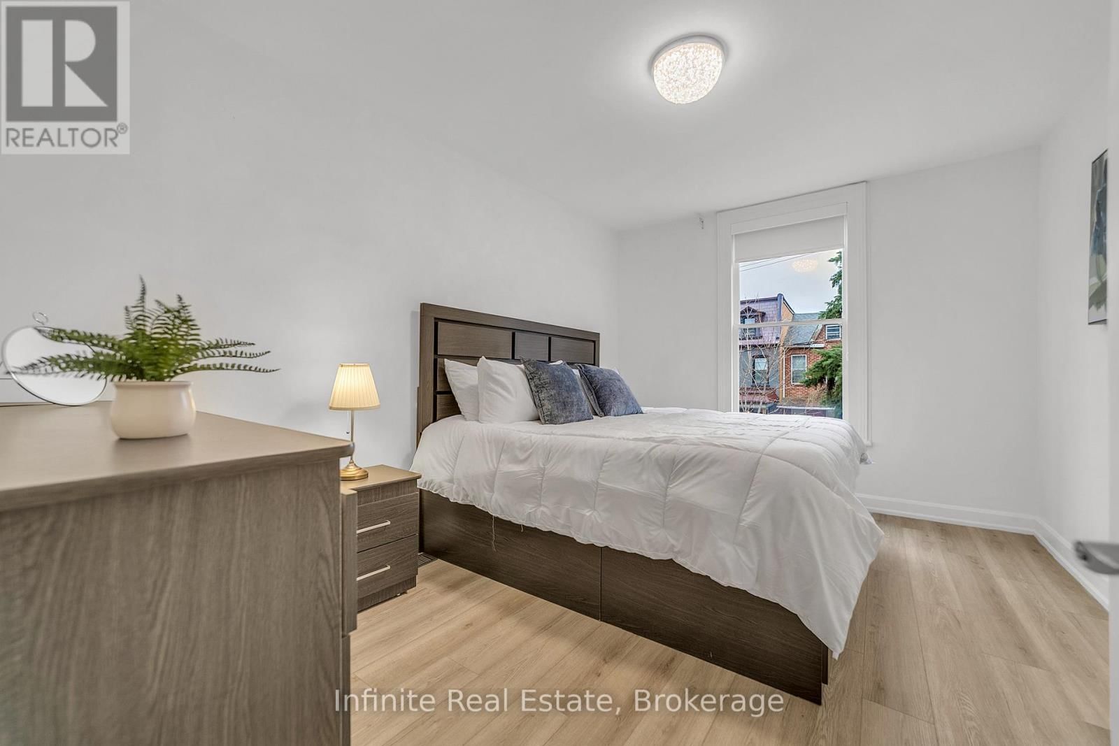 11 D'ARCY STREET Image 17