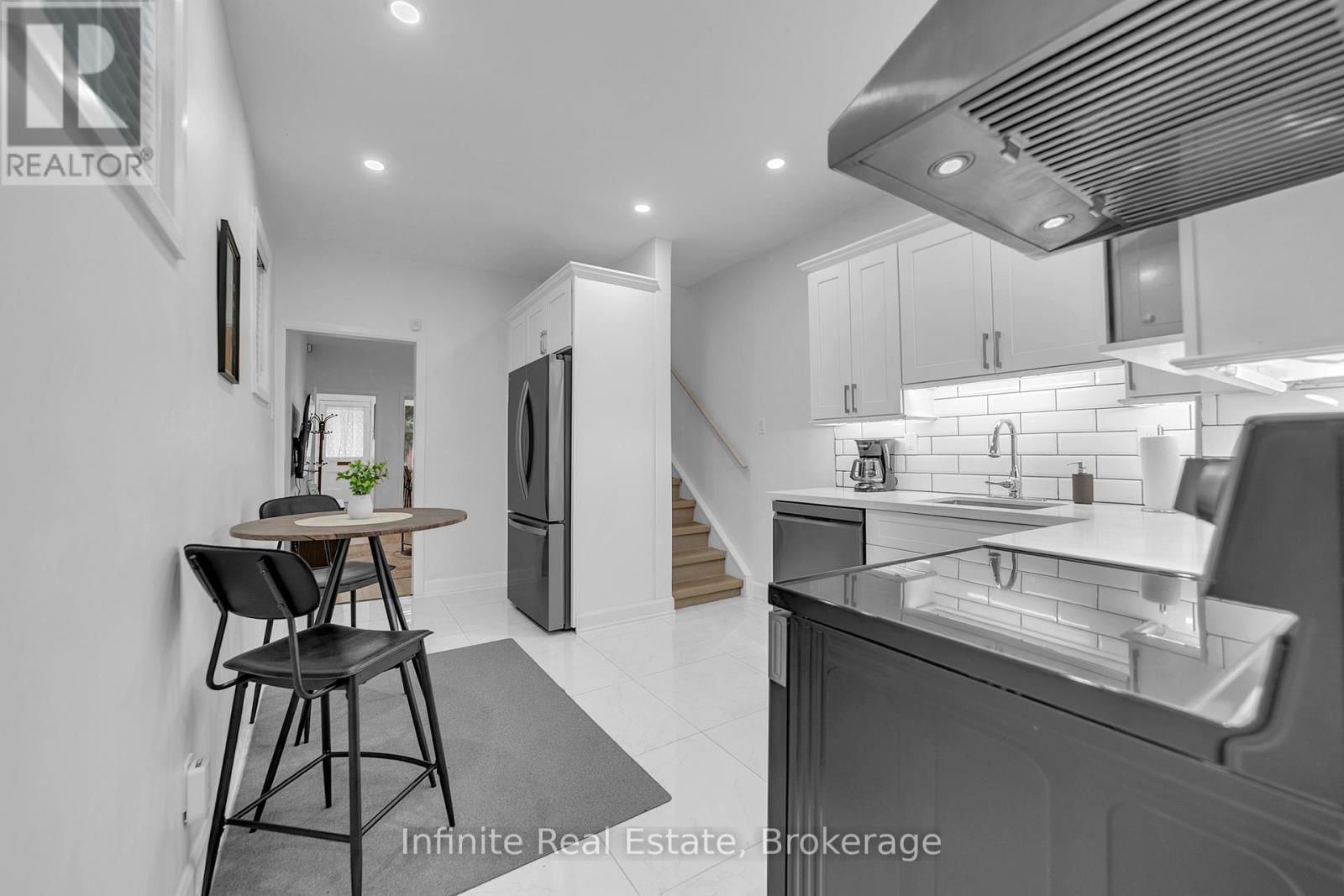 11 D'ARCY STREET Image 8