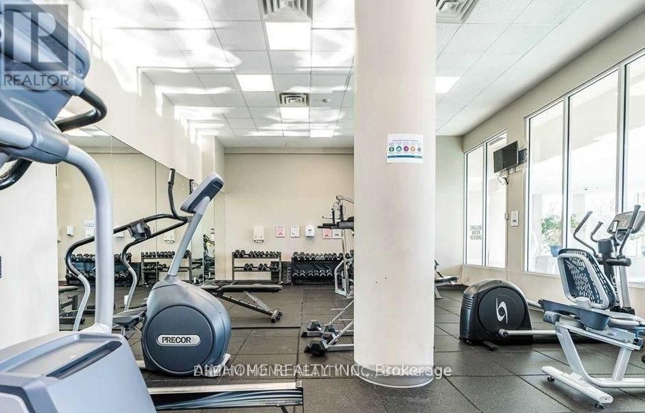 506 - 17 BARBERRY PLACE Image 10