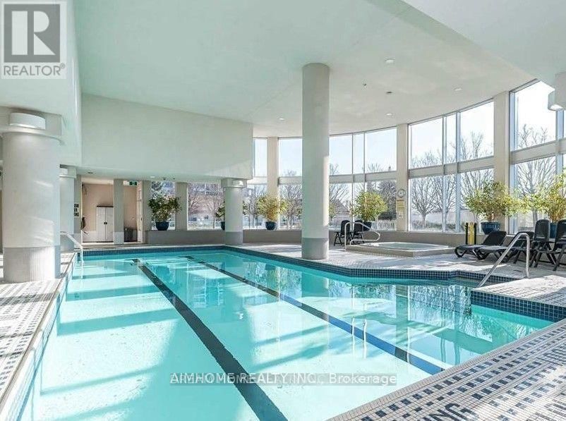 506 - 17 BARBERRY PLACE Image 9