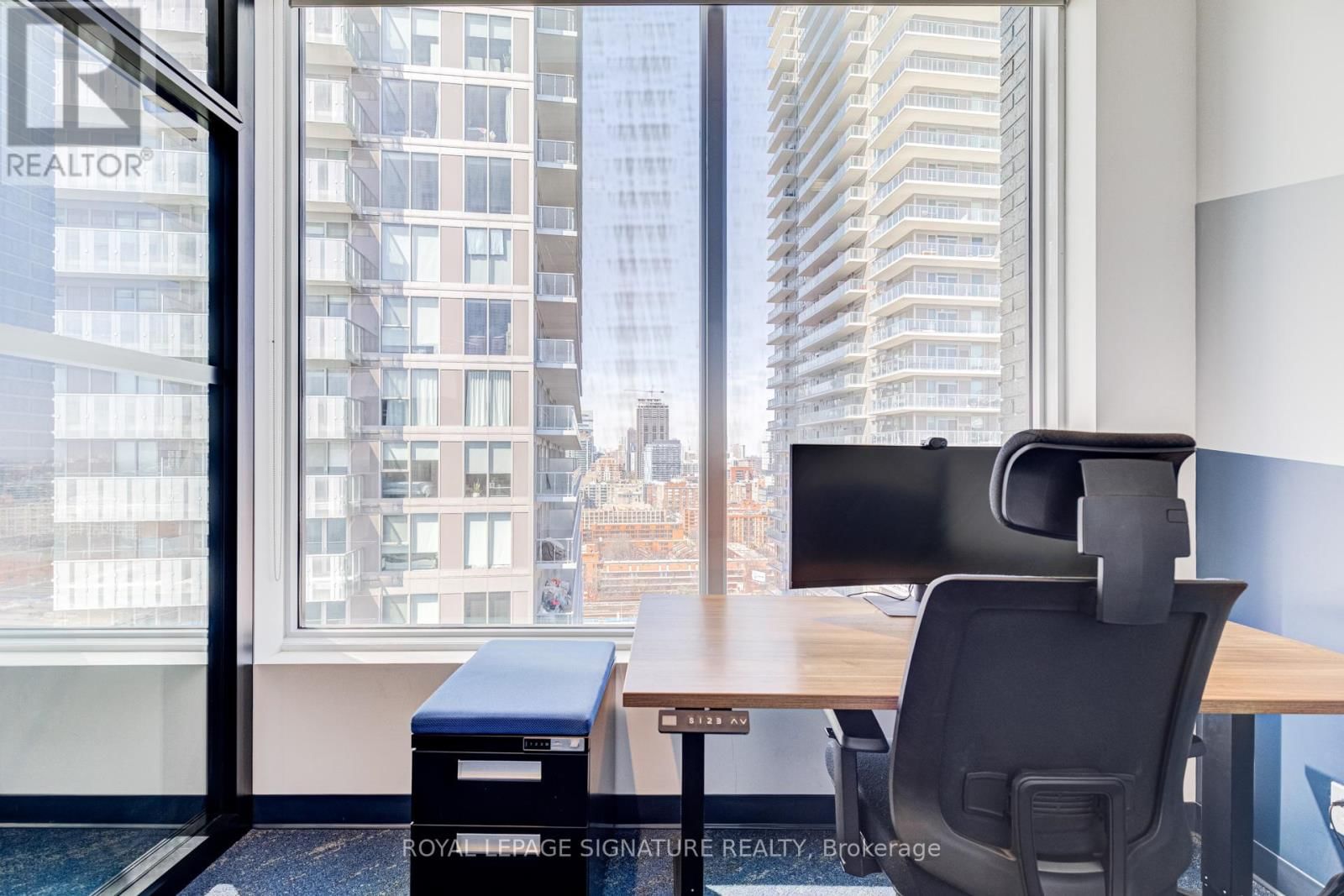 1300 - 130 QUEENS QUAY EAST Image 10