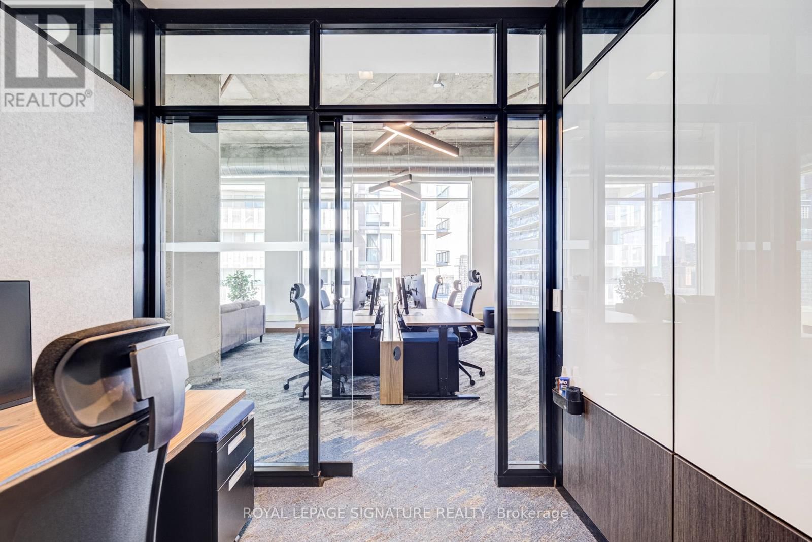 1300 - 130 QUEENS QUAY EAST Image 19