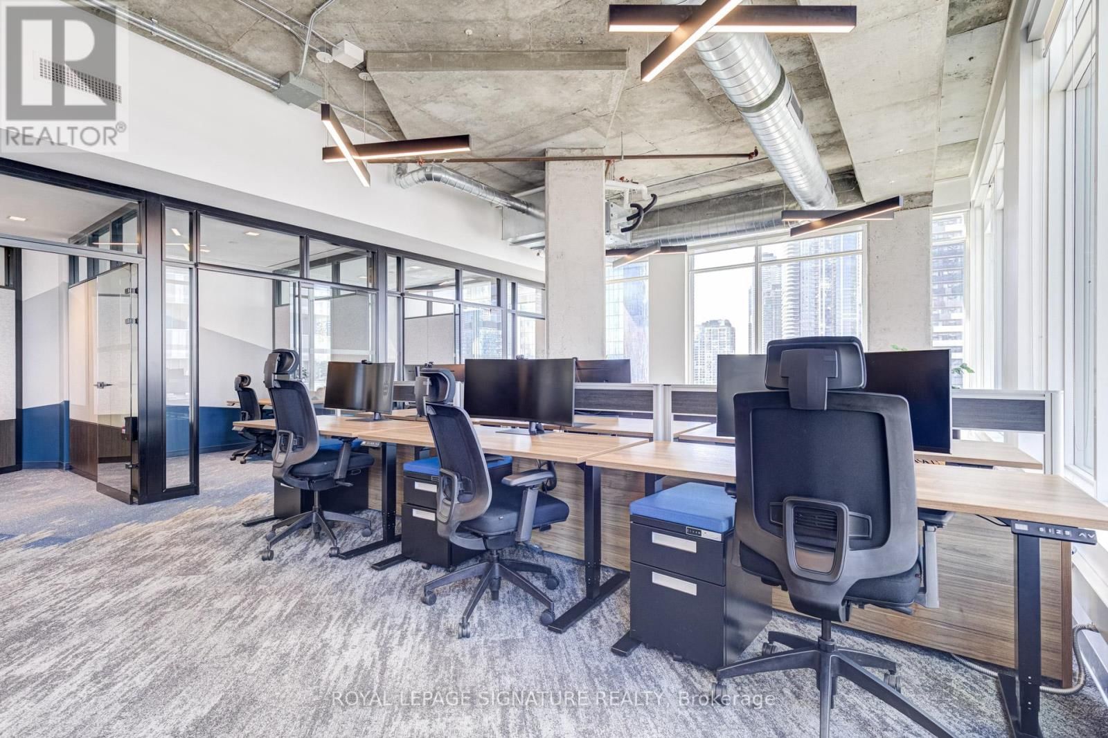 1300 - 130 QUEENS QUAY EAST Image 23