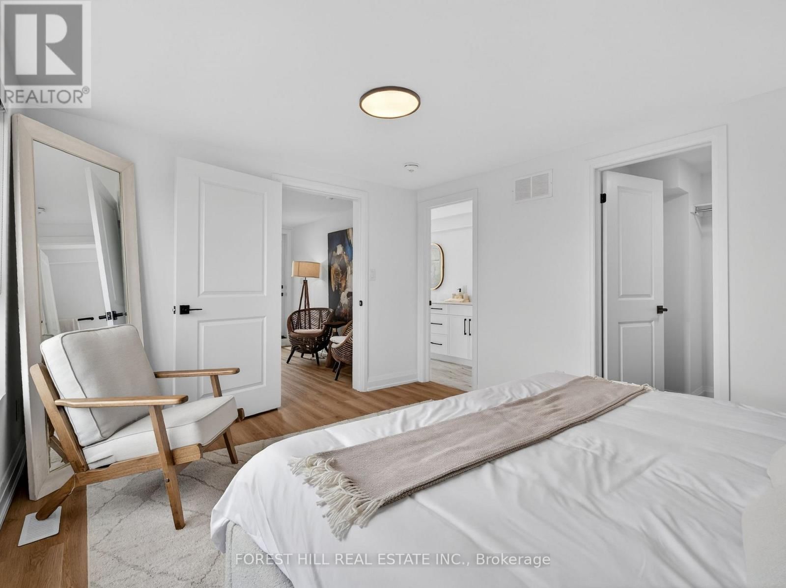 B - 221 CHURCHILL AVENUE Image 41