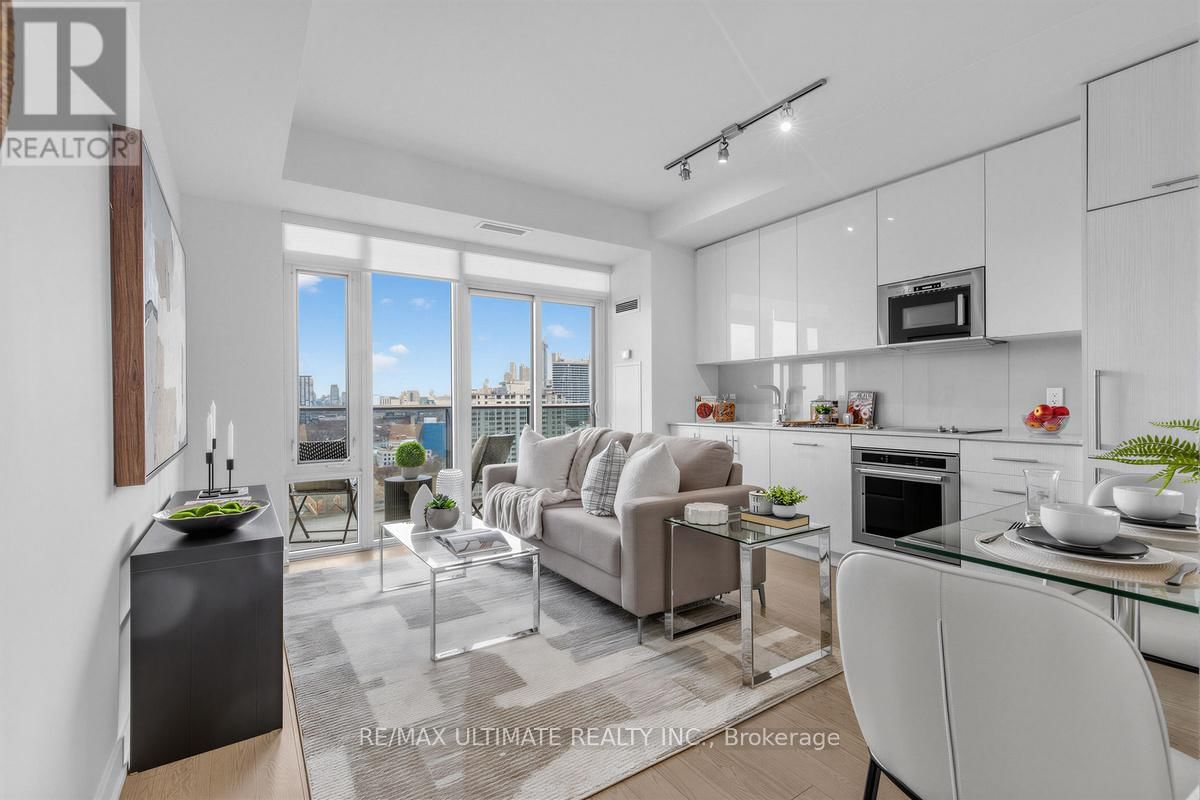 2508 - 330 RICHMOND STREET WEST Image 10