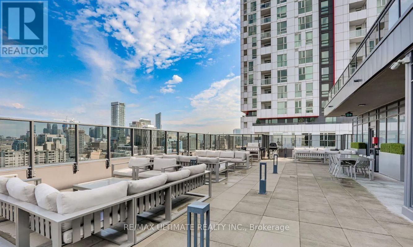 2508 - 330 RICHMOND STREET WEST Image 19