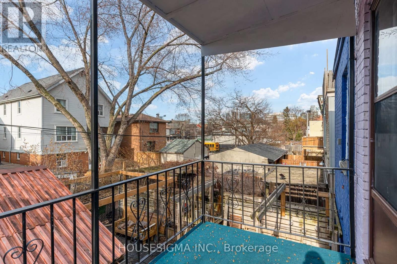 726 ADELAIDE STREET WEST Image 18