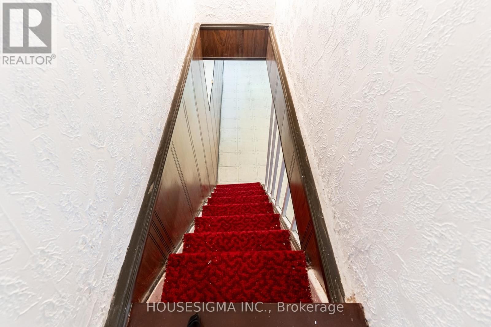 726 ADELAIDE STREET WEST Image 30