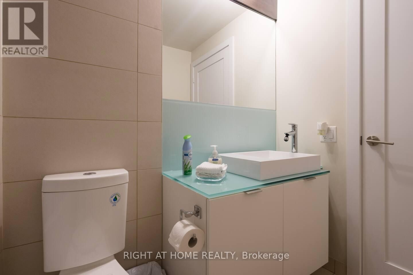 2512 - 300 FRONT STREET WEST Image 19