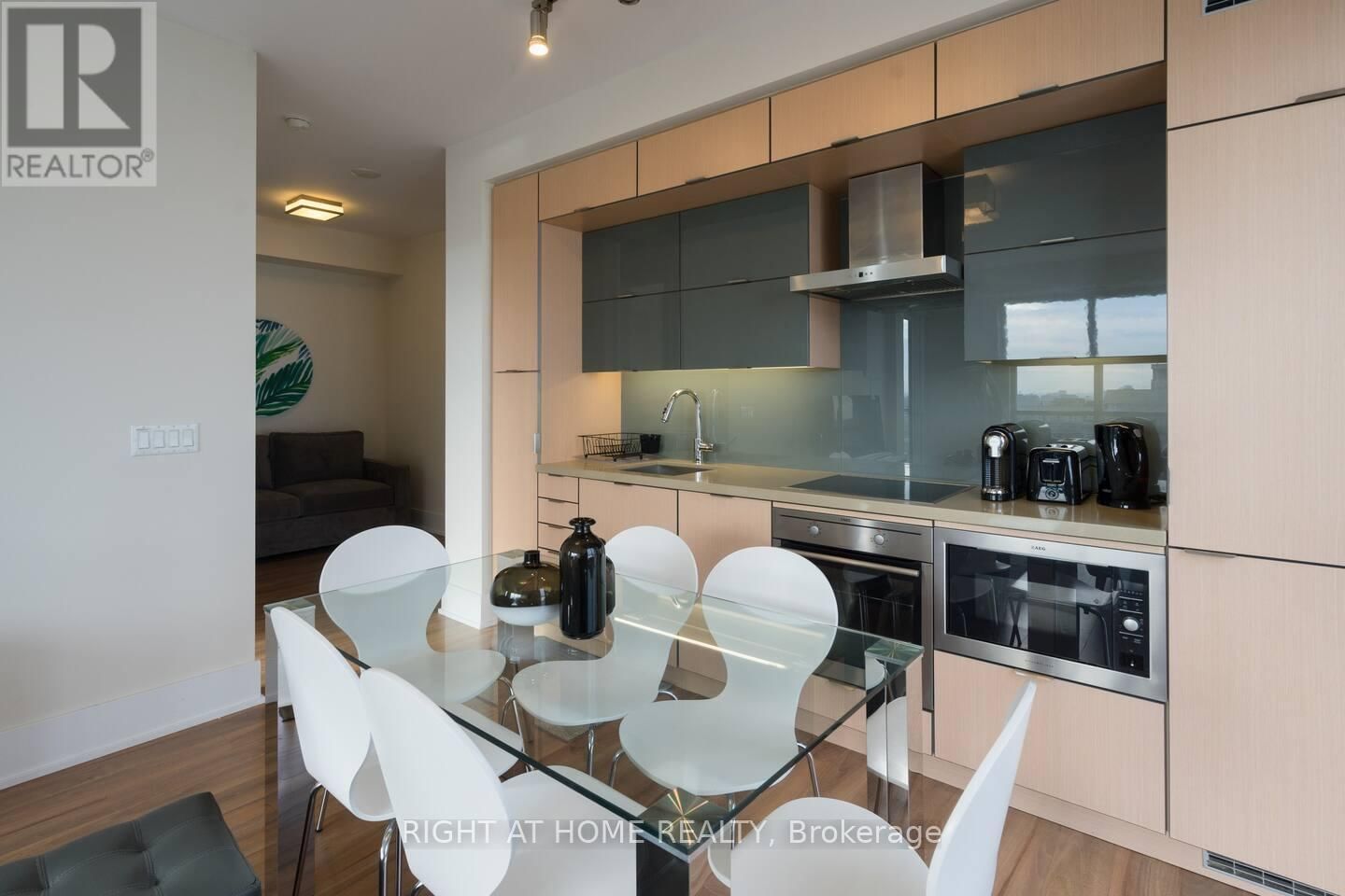 2512 - 300 FRONT STREET WEST Image 5