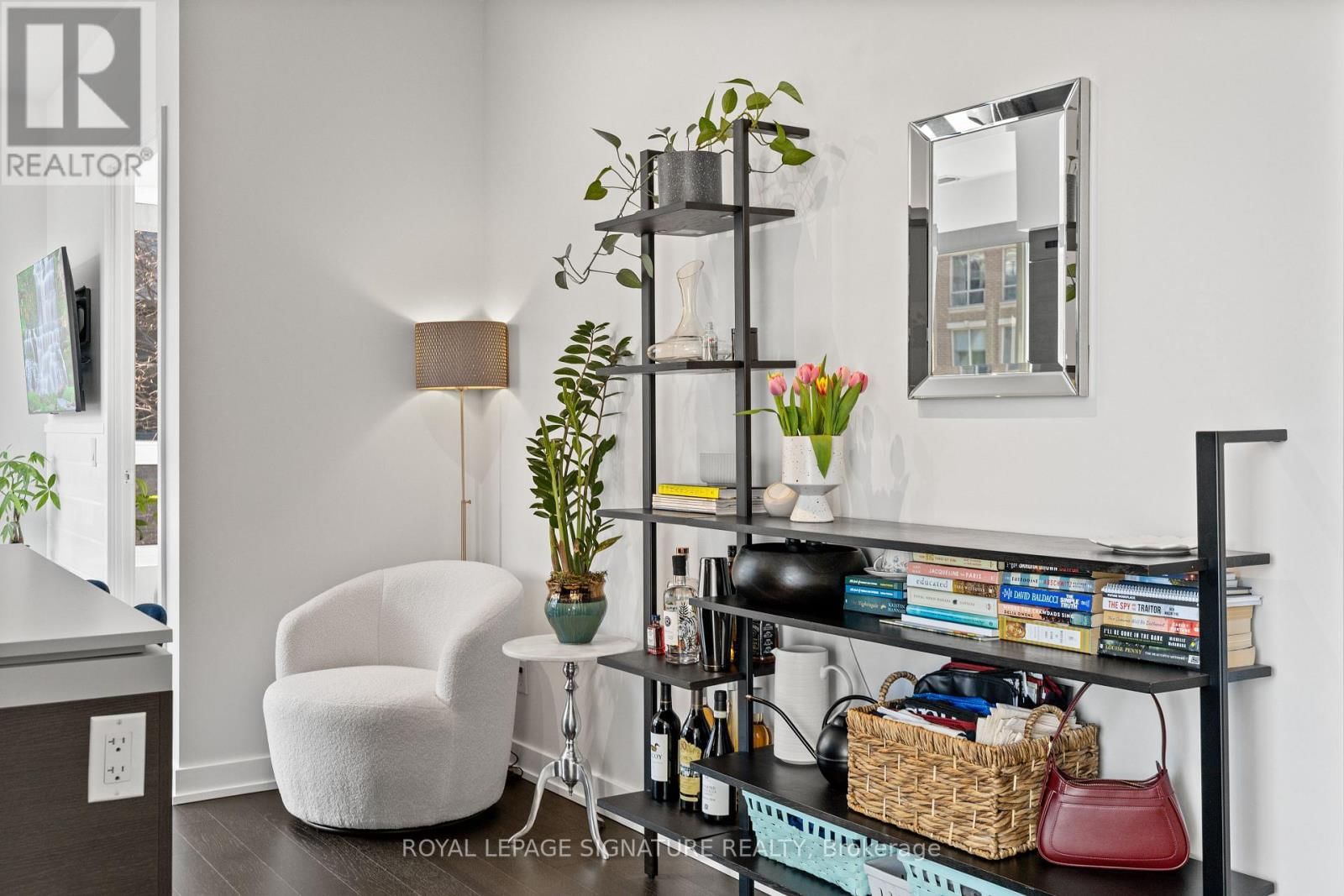 411 - 1030 KING STREET WEST Image 14