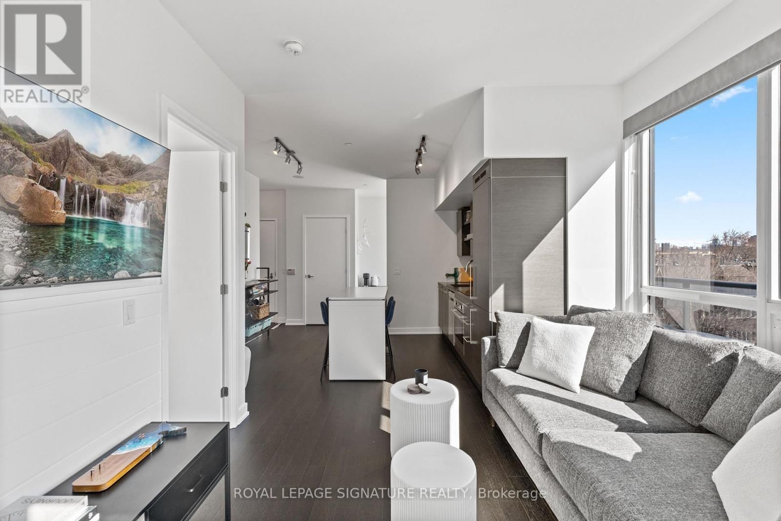 411 - 1030 KING STREET WEST Image 9