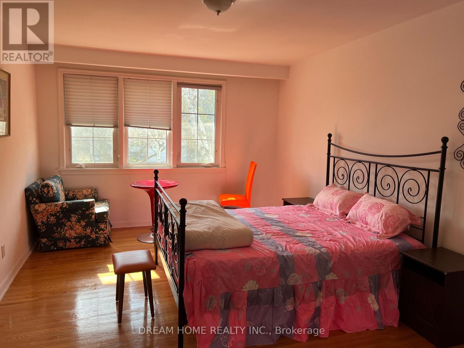 25 TOLLERTON AVENUE Image 2