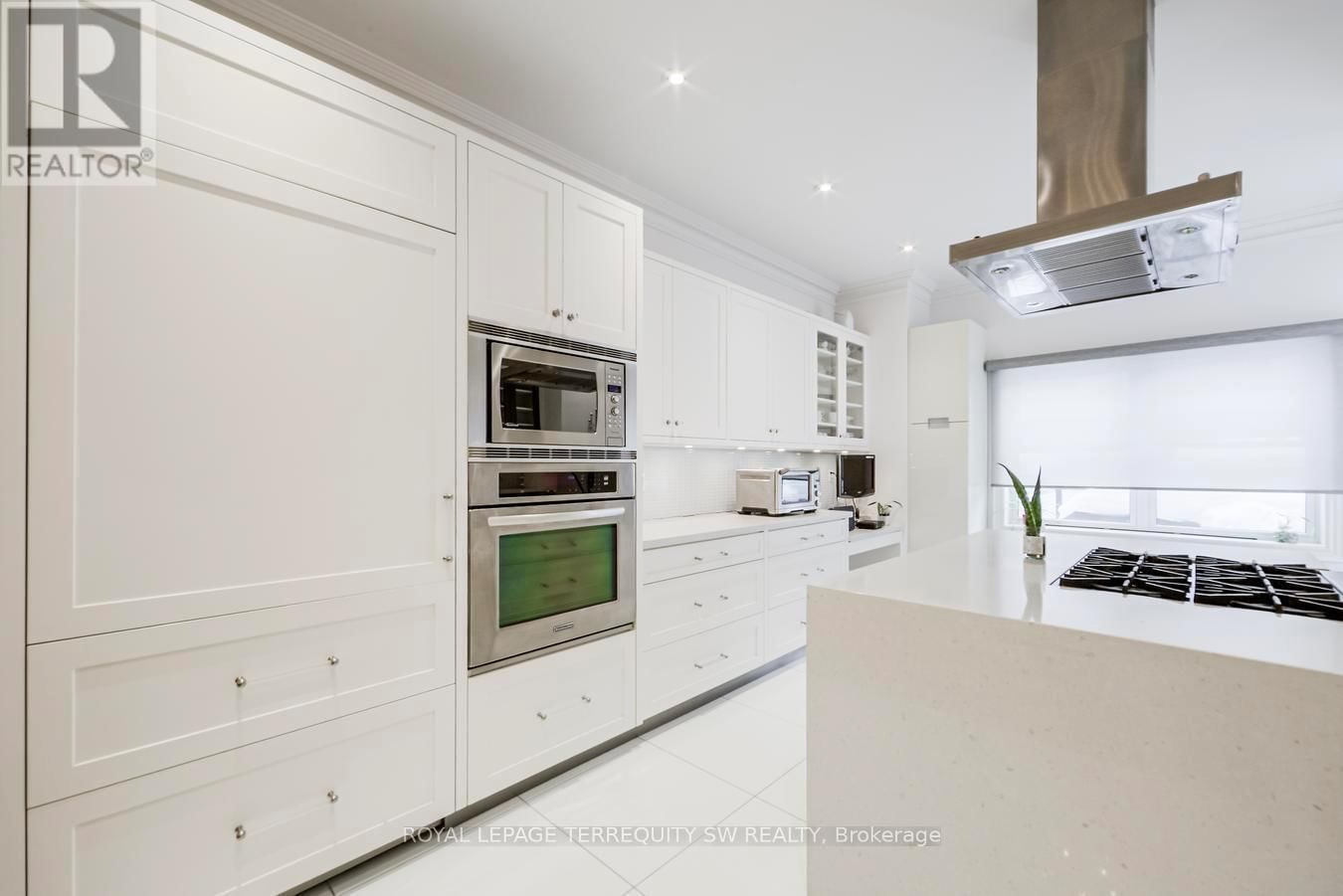 190 BEDFORD ROAD Image 11