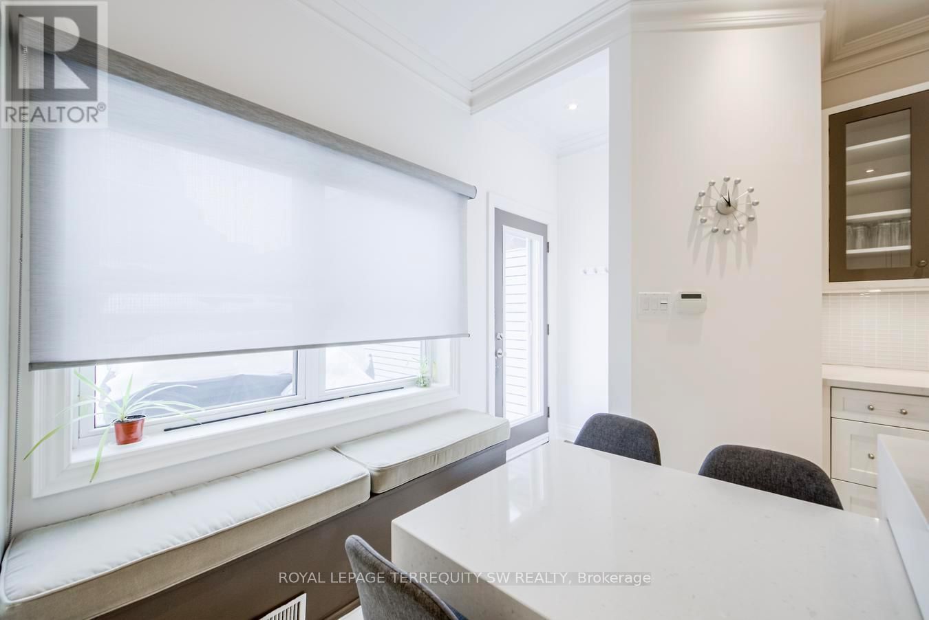 190 BEDFORD ROAD Image 17