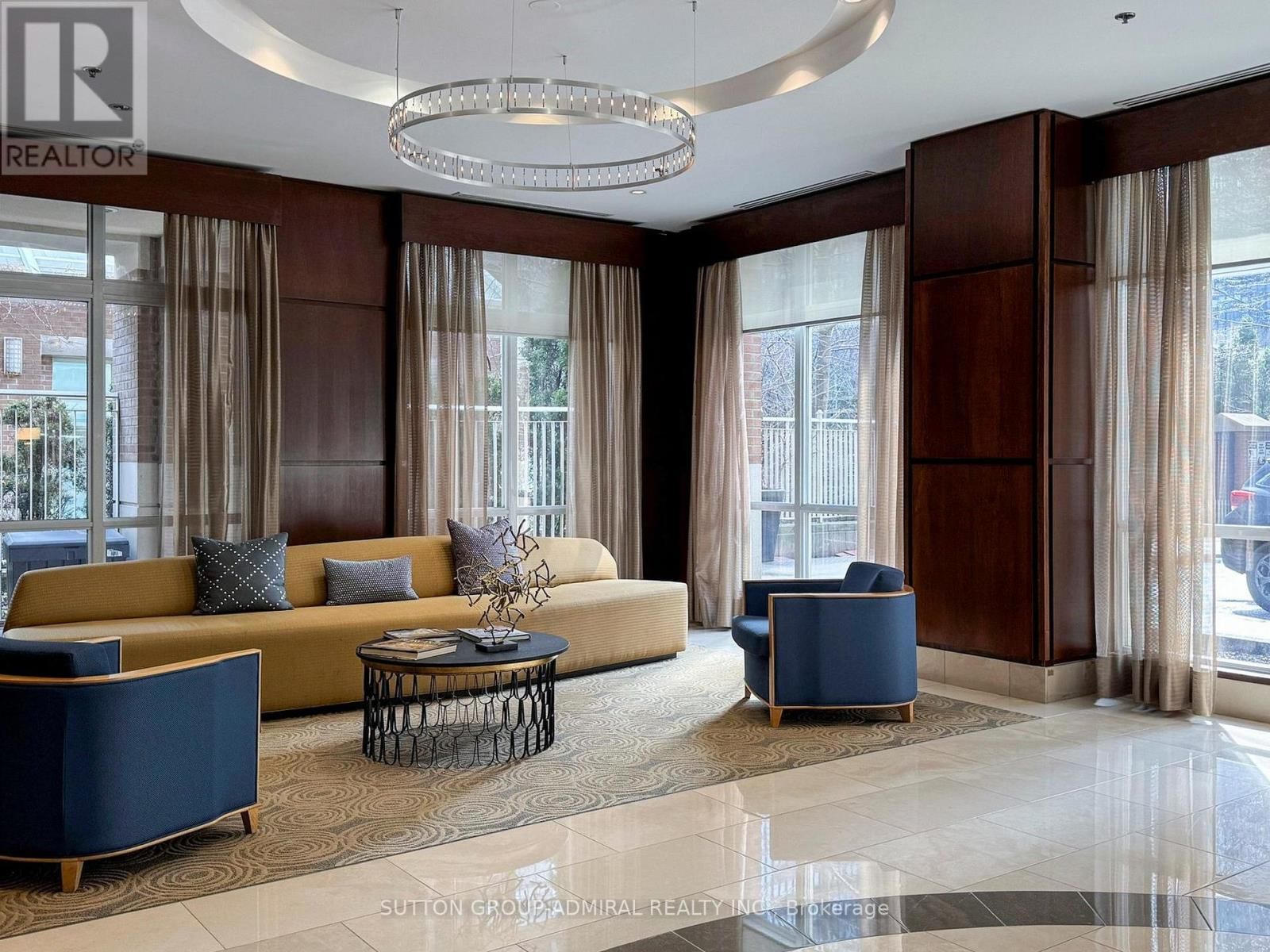 812 - 100 HAYDEN STREET Image 28