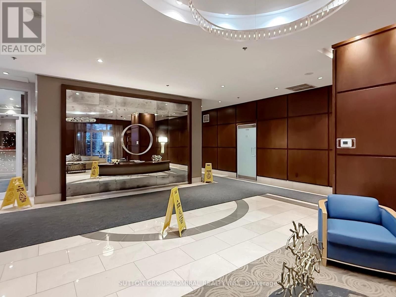 812 - 100 HAYDEN STREET Image 29