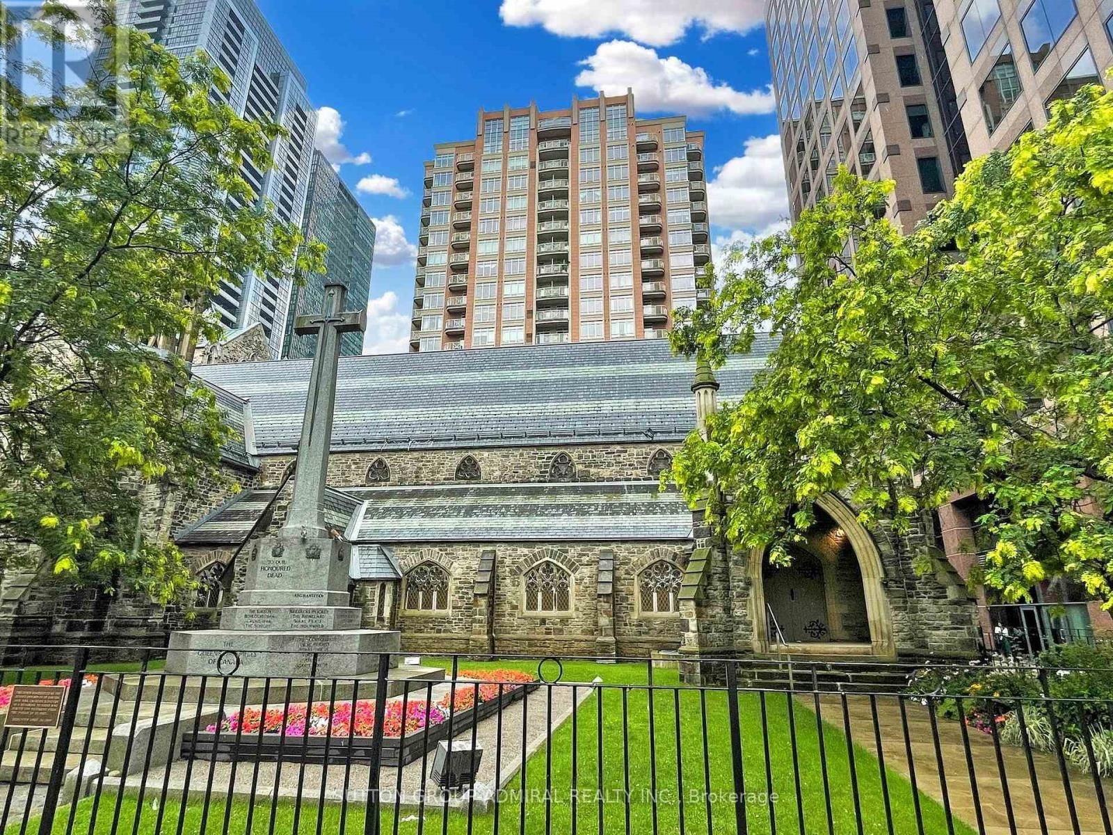 812 - 100 HAYDEN STREET Image 46