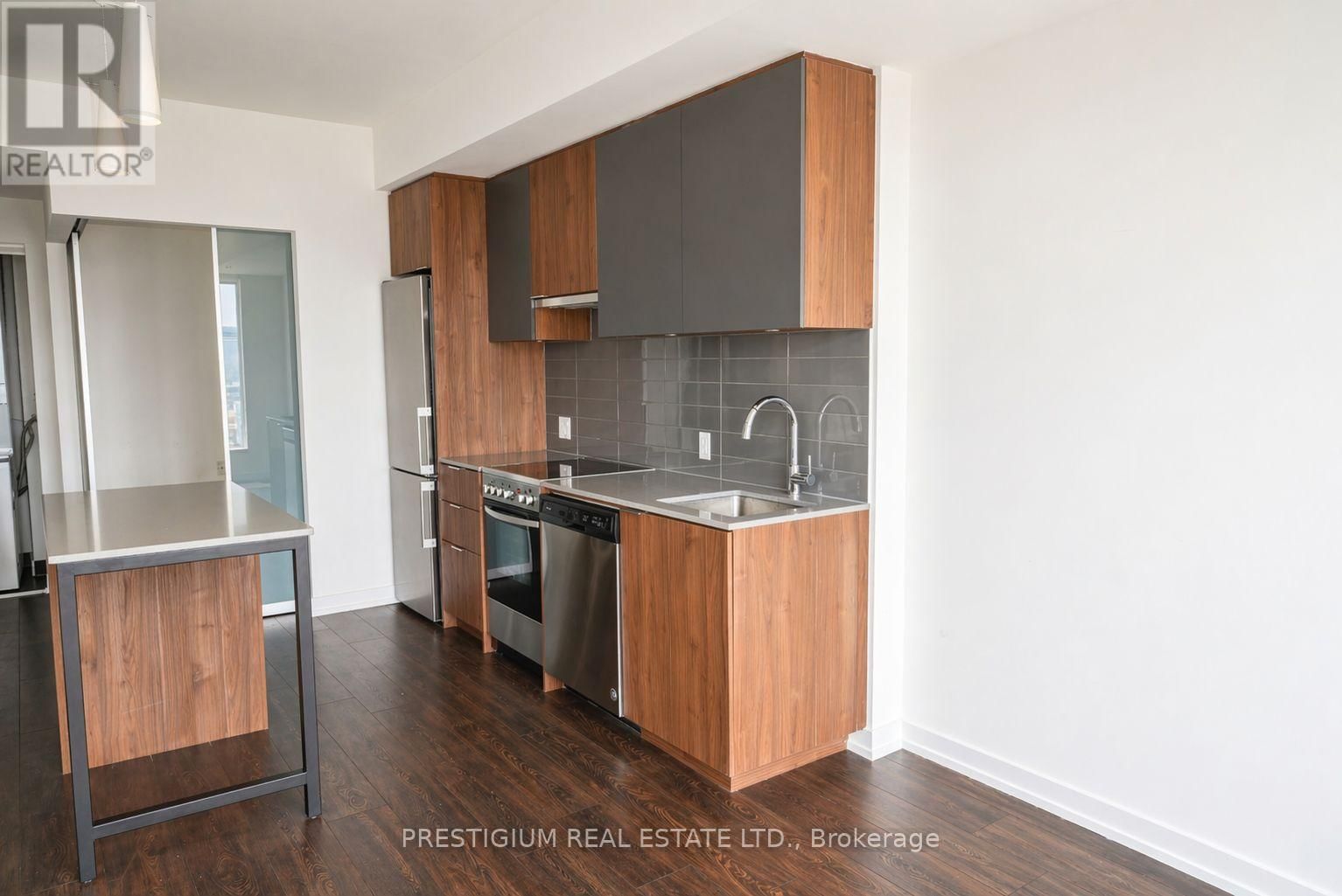 2401 - 203 COLLEGE STREET Image 4