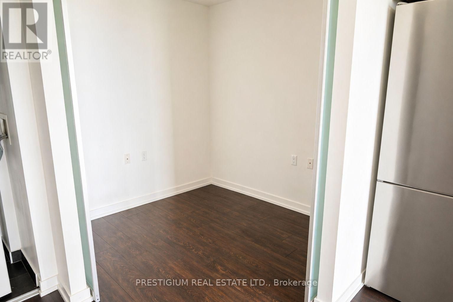 2401 - 203 COLLEGE STREET Image 6