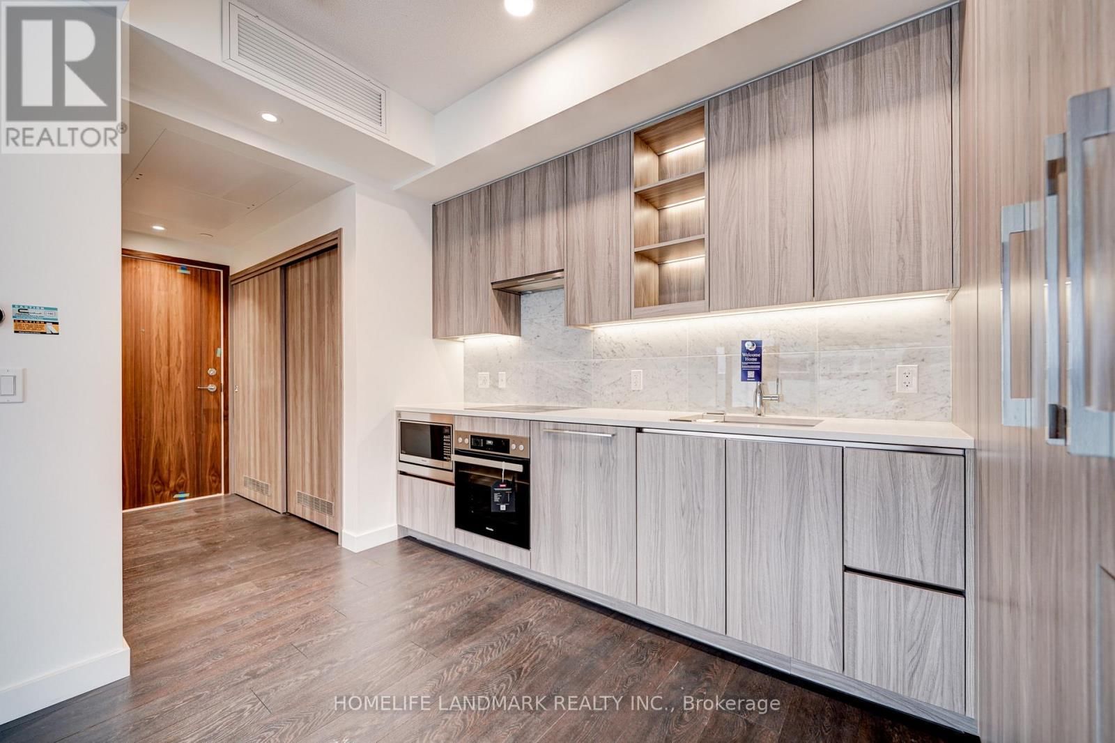 303 - 95 MCMAHON DRIVE Image 11